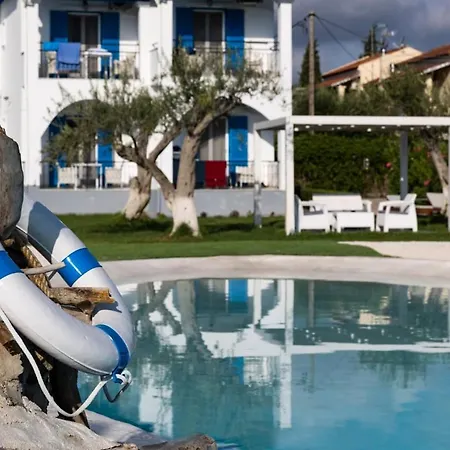 Sun 'n Chill, Boutique & 3* Melíkia