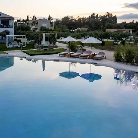 Sun 'n Chill, Boutique & 3* Melíkia