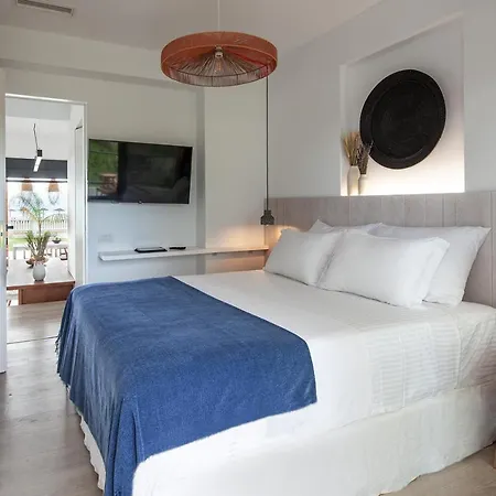 Sun 'n Chill, Boutique & 3* Melíkia