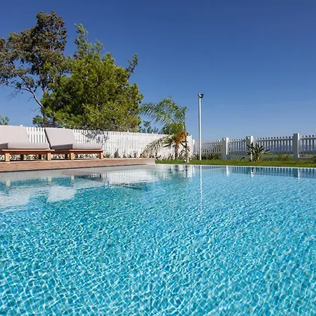 Sun 'n Chill, Boutique & Apart-hotel 3*